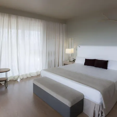 Hotel Vincci Valdecanas Golf 4*