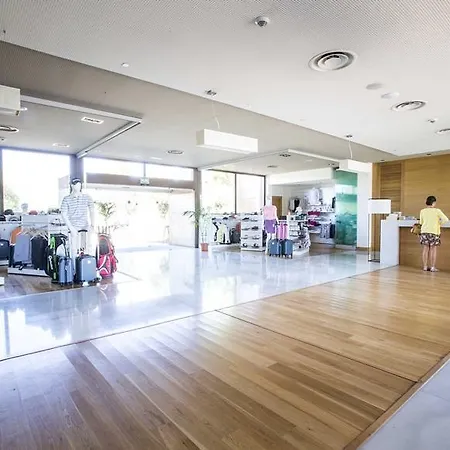 Vincci Valdecanas Golf Hotel
