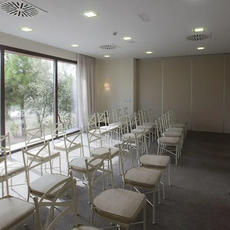 Hotel Vincci Valdecanas Golf 4*