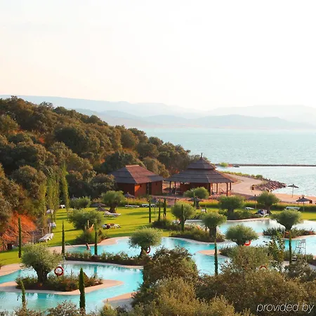 Vincci Valdecanas Golf Hotel