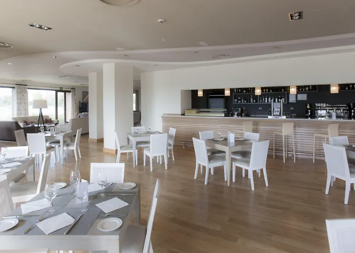 فندق Vincci Valdecanas Golf 4*