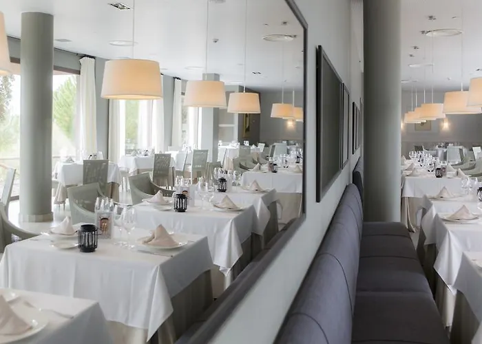 Hotel Vincci Valdecanas Golf 4*